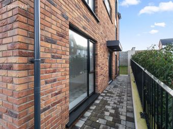 44 Waterfall Heights, Ardrostig, Bishopstown, Co. Cork - Image 5
