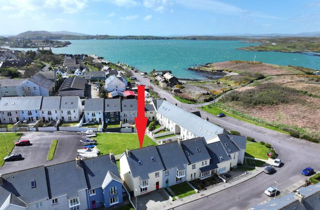 Moorhen, 19 Mariner's Cove, Baltimore, Co. Cork - Click to view photos