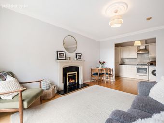 118 Kerrymount, Kilgobbin Wood, Castle Court, Dublin 18, Dublin 18 - Image 3