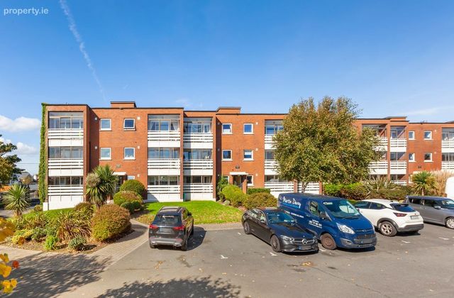 Apartment 12, Mariner's Court, Sutton, Dublin 13 - Click to view photos