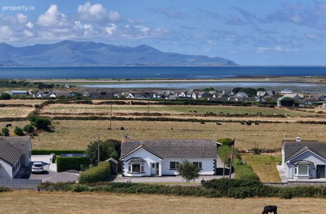Nolans Hill, Fenit, Fenit, Co. Kerry - Click to view photos