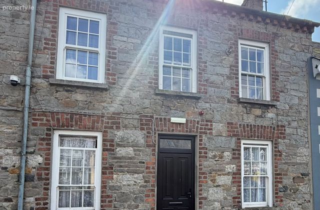 4 Farney Street, Carrickmacross, Carrickmacross, Co. Monaghan - Click to view photos