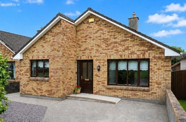 23 Westgrove, Ballincollig, Ballincollig, Co. Cork - Click to view photos