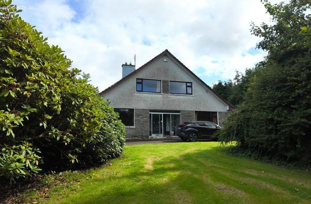 Ballylugnagon, Boyle, Boyle, Co. Roscommon - Click to view photos