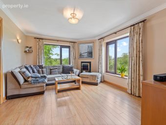 34 Ronayn's Court, Rochestown, Co. Cork - Image 3
