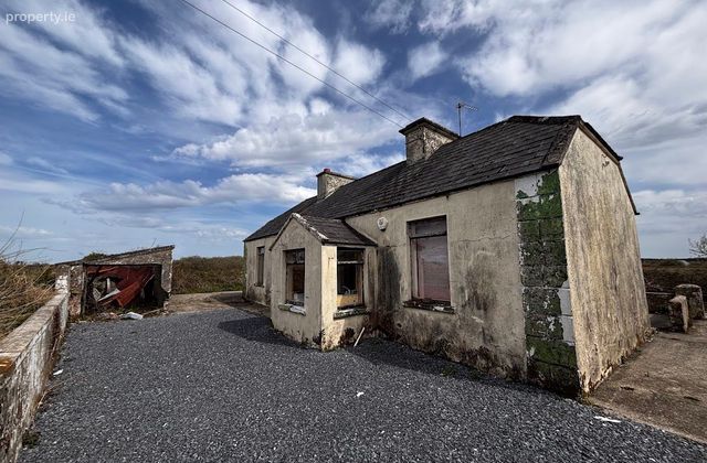 Kilfearagh, Kilkee, Co. Clare - Click to view photos