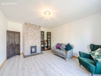 11 Rathbawn Avenue, Castlebar, Castlebar, Co. Mayo - Image 2