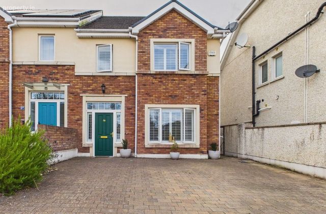 88 Crenigans B&aacute;n&oacute;g, Ashbourne, Co. Meath - Click to view photos
