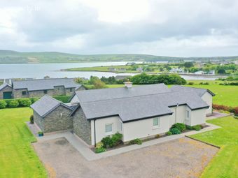 1 B&aacute;rr Na Coille, Dingle, Co. Kerry - Image 4