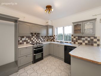 28 Highbury, Waterpark, Carrigaline, Co. Cork, Carrigaline, Co. Cork - Image 4