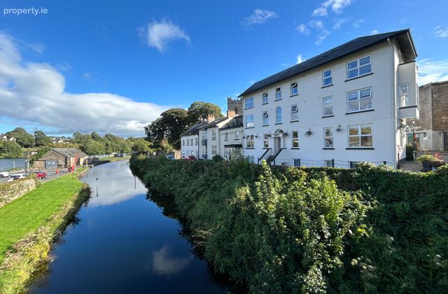 Apartment 5, Palliser House, Royal Parade, Killaloe, Co. Clare - Click to view photos