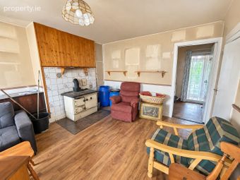 6 Saint Brendan's Terrace, Ballinasloe, Ballinasloe, Co. Galway - Image 3