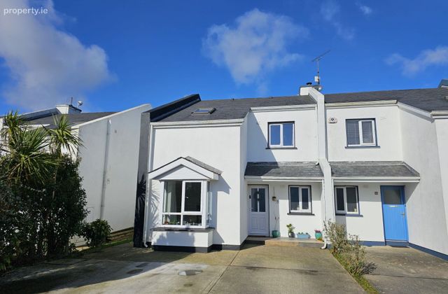 5 Ozier Grove, Rosslare Strand, Co. Wexford - Click to view photos