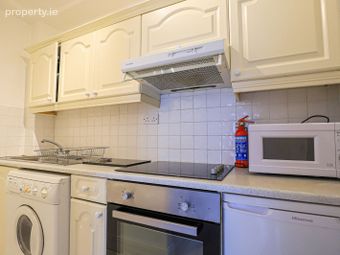 Apartment 7, Tailors Court, Christchurch, Dublin 8 - Image 5