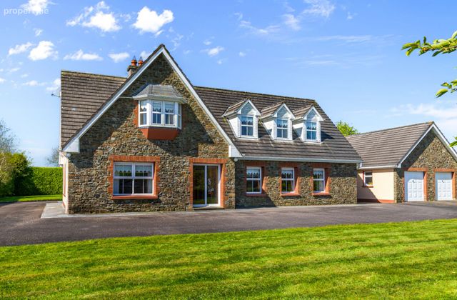 Fiodhnach, Lisheenowen, Whitechurch, Co. Cork - Click to view photos