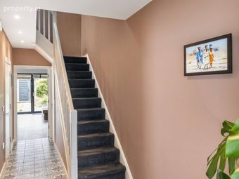 18 White Pines Drive, Stocking Avenue, Rathfarnham, Dublin 16 - Image 2