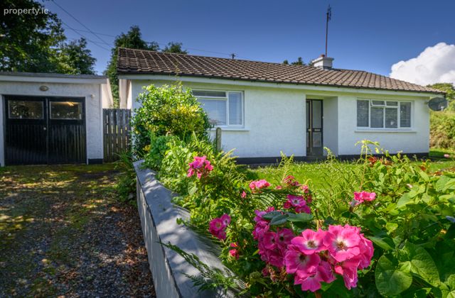 Fairview Cottage, Corratowick, Westport, Co Mayo, Westport, Co. Mayo - Click to view photos
