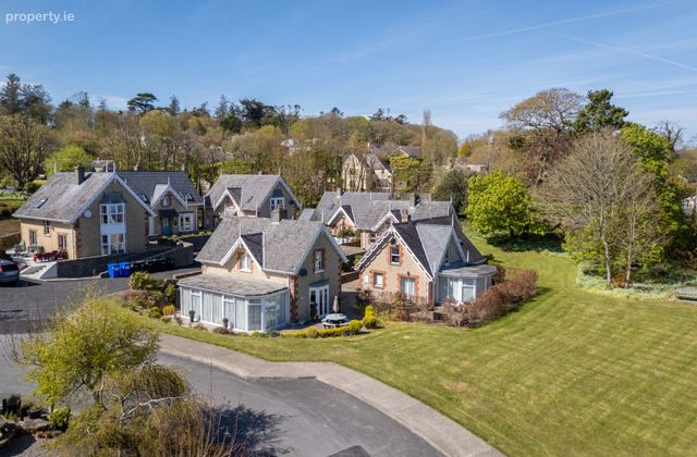 B2 Rathlin Lodge, Harbour Village, Circular Road, Dunmore East, Co. Waterford - Click to view photos