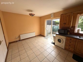 5 Abbey Court, Frenchpark, Frenchpark, Co. Roscommon - Image 3