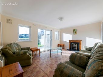 121 Riverchapel View, Riverchapel, Co. Wexford - Image 2