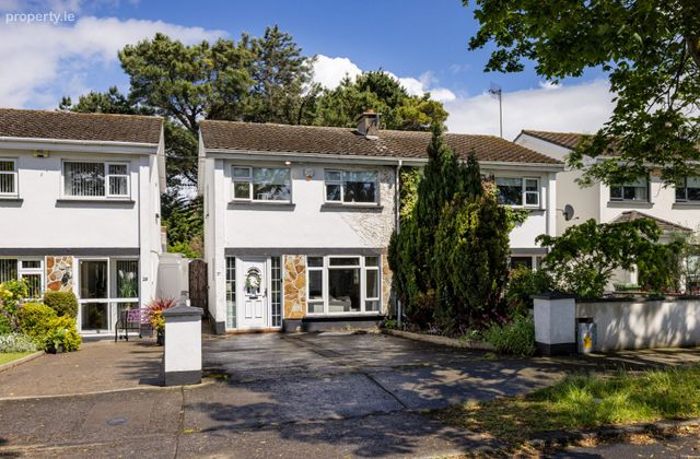 27 Foxwood, Swords, Swords, Co. Dublin - Click to view photos