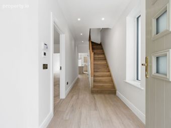 30 Shanowen Crescent, Dublin 9, Santry, Dublin 9 - Image 3