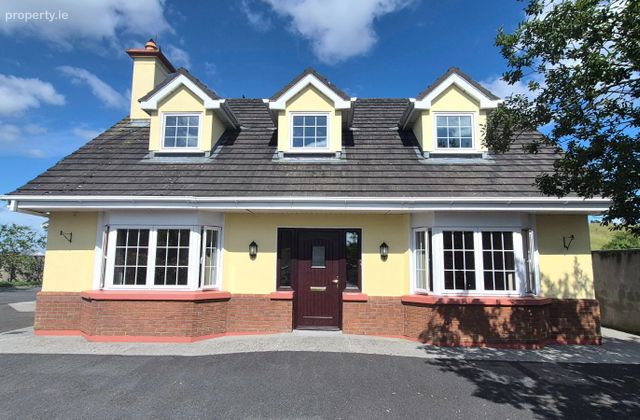 9 Hillside, Birr, Co. Offaly - Click to view photos