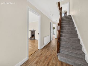 10 Castle Row, Ballina, Ballina, Co. Mayo - Image 2