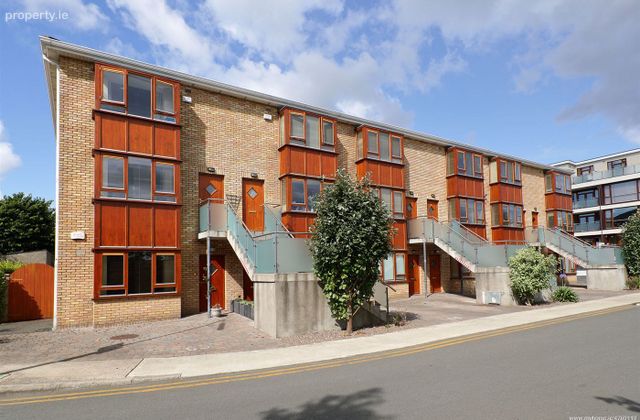 Wilford Court, Corke Abbey Avenue, Bray, Co. Dublin - Click to view photos