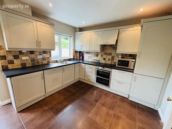 219 Roebuck Castle, Dublin 14, Belfield, Dublin 4 - Image 5