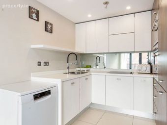 Apartment , Meridian Court, Royal Canal Park, Dublin 15, Royal Canal Park, Dublin 15 - Image 4