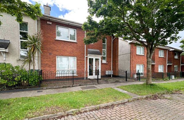 30 Castlecurragh Park, Mulhuddart, Mulhuddart, Dublin 15 - Click to view photos