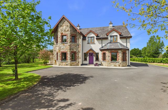 Wood View, Garruragh, Tulla, Co. Clare - Click to view photos