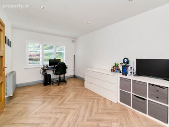 14 Latchford Drive, Clonee, Dublin 15, Co. Dublin, Clonee, Dublin 15 - Image 4