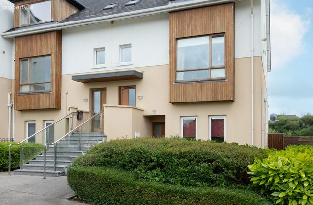 15 An R&oacute;d&aacute;n, C&uacute;l &Aacute;rd, Carrigtwohill, Co. Cork - Click to view photos