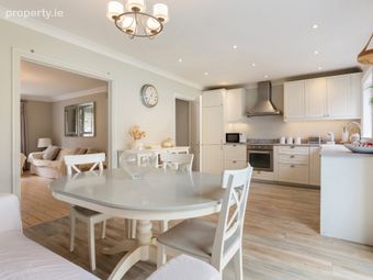 92 Sandyford Downs, Sandyford, Dublin 18, Sandyford, Dublin 18 - Image 3