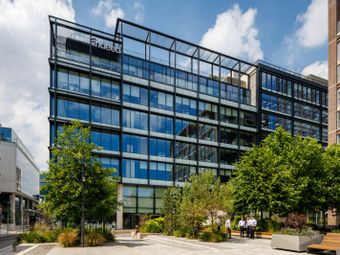 100 Capital Dock Sir John Rogerson's Quay, Dublin 2