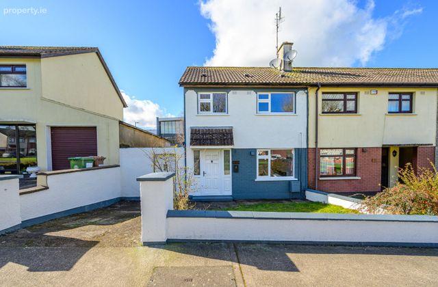 112 Mountrivers Estate, Carrigaline, Carrigaline, Co. Cork - Click to view photos