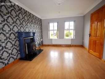 7 Sessiagh Park, Castlefin, Ballindrait, Co. Donegal - Image 4