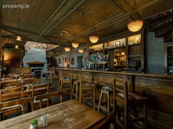 Sexton's Bar Restaurant, Dublin Road, Blackrock, Co. Louth - Image 4