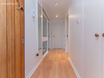 18 Rockbarton Court, Salthill, Galway, Salthill, Co. Galway - Image 4