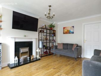18 An Fiod&aacute;n, Doughiska, Briarhill, Co. Galway - Image 3