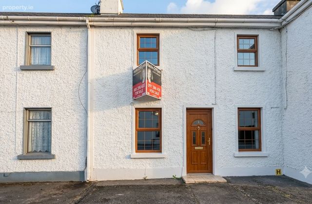 67 Brackernagh, Ballinasloe, Co. Galway - Click to view photos