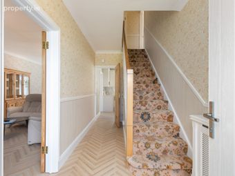 8 Clonkeen Grove, Dun Laoghaire, Co. Dublin - Image 2