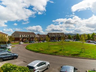 7 Russell Crescent, Russell Square, Tallaght, Dublin 24 - Image 2