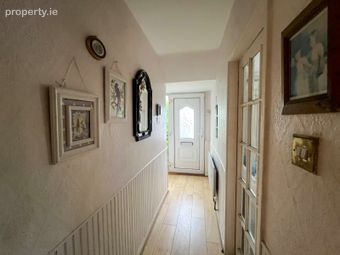 24 Saint James Crescent, Mervue, Galway City, Mervue, Co. Galway - Image 2