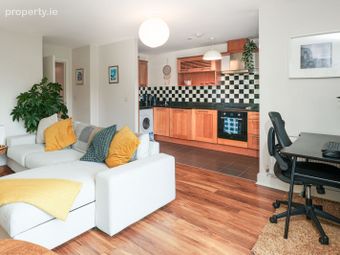 Apartment 30, Cloonlara Square, Phoenix Park Avenue, Dublin 15 - Image 5