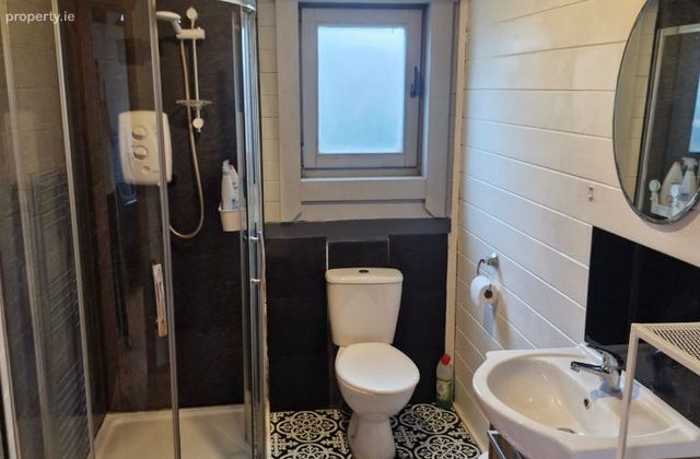 Rathbeale Road, Swords, Co. Dublin - Click to view photos