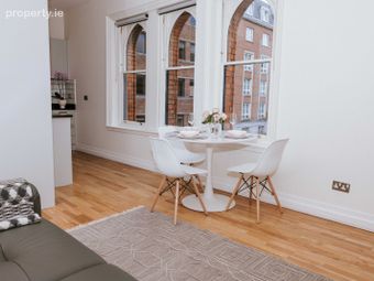 Apartment 1, 17 Fade Street, Dublin 2 - Image 2