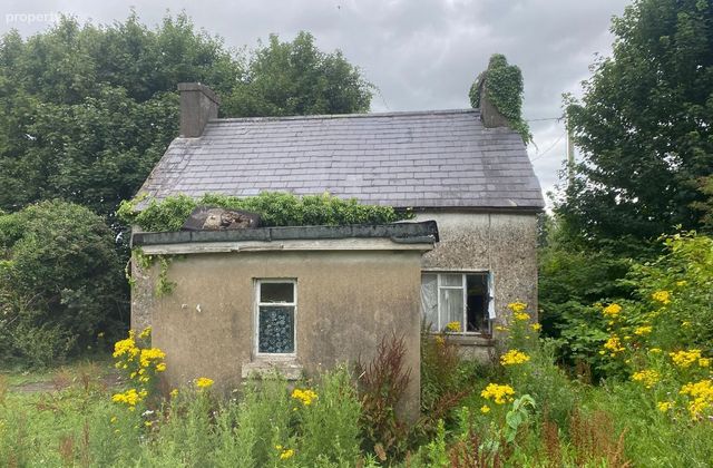 Monanimy Lower, Killavullen, Killavullen, Co. Cork - Click to view photos